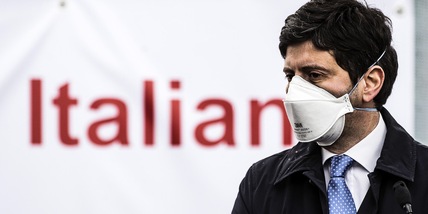 Speranza: "Vaccino per i giovani di 12-15 anni dal 28 maggio"