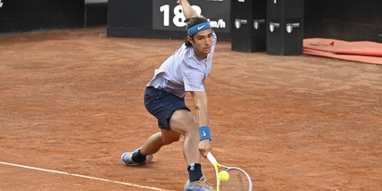 Musetti da applausi, ma Tsitsipas va in finale a Lione