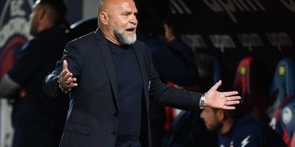 Crotone, il saluto di Vrenna a Cosmi