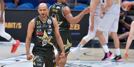 Playoff, Milano ringrazia Shields e batte Venezia in gara 1