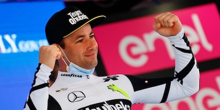 Giro, la 15ª tappa: vince Campenaerts, Bernal resta maglia rosa