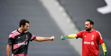 Pinsoglio a Buffon: "Grazie Gigi per questi anni meravigliosi"