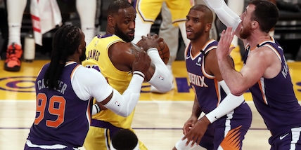 NBA, Phoenix sul 2-2 con i Lakers di LeBron. Vincono i Clippers