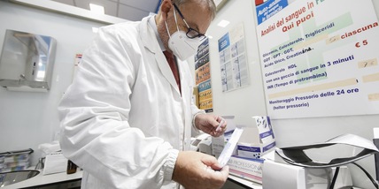 Covid, il bollettino odierno: 2.897 positivi e 62 vittime