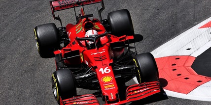 F1, Gp Azerbaigian: Leclerc in pole position davanti a Hamilton