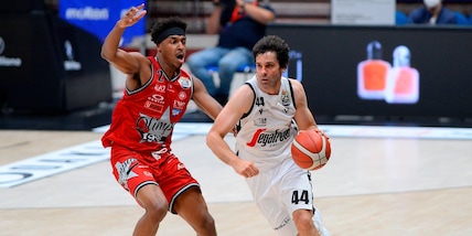 Finale Scudetto, a Bologna gara 1: Milano sconfitta 77-83