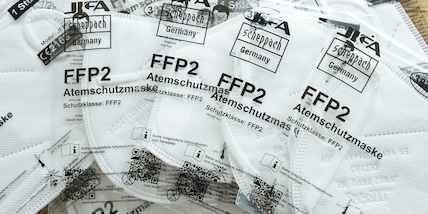 Stop all'obbligo della mascherina all'aperto: le possibili date