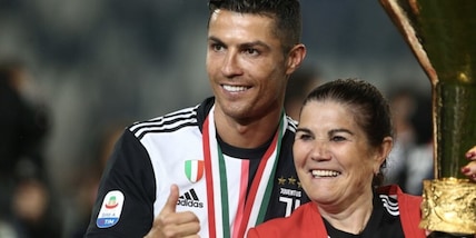 Cristiano Ronaldo, la mamma: “Giocherà per altri tre anni”
