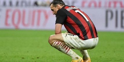 Ibrahimovic operato al ginocchio. Il Milan: "Sta bene"