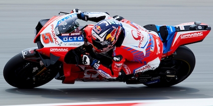 MotoGp: Zarco si prende la pole al Sachsenring, 16° Valentino Rossi