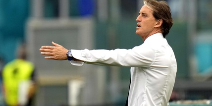Mancini: "Bello aver eguagliato Pozzo. Non esistono titolari"