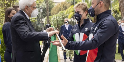 Tokyo2020, Mattarella consegna il tricolore ai portabandiera