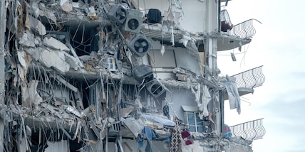 Tragedia a Miami, le terribili foto del palazzo crollato