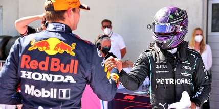 F1 Gp Stiria, Hamilton ancora battuto da Verstappen: "Ha una velocità incredibile"
