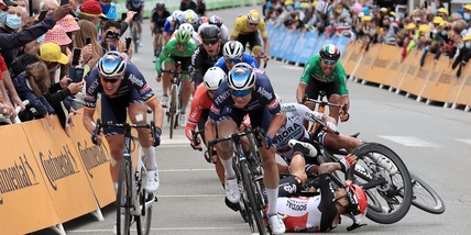Tour de France: a Merlier la 3ª tappa, Van der Poel sempre maglia gialla