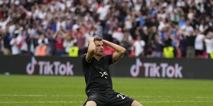 Muller, scuse alla Germania: "L'errore mi fa male da morire"