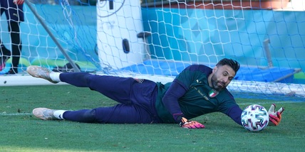 Genoa, è caccia al portiere: sogno Perin, ma sale Sirigu
