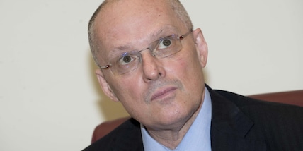 Variante Delta, Ricciardi: "Non si può escludere nuovo lockdown"