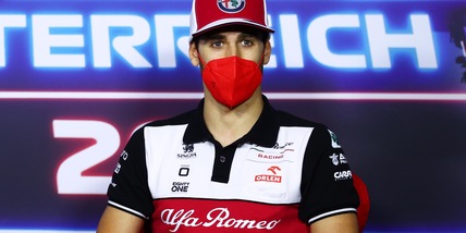 F1, Giovinazzi con la maglia dell'Italia al Red Bull Ring: "Se non è amore questo"