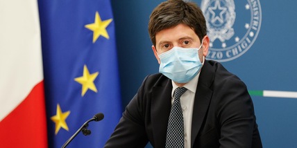 Speranza: "Oggi in terapia intensiva 220 persone ma non è finita"