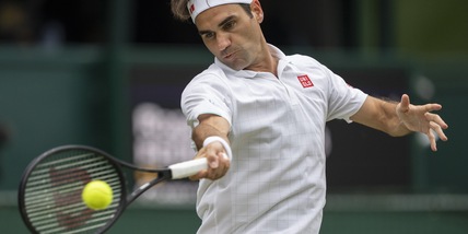 Wimbledon, Federer fatica ma supera Norrie: adesso Sonego