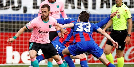 Daily Express: "Tottenham, Paratici sfida la Juve per Pjanic"