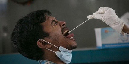 Variante Delta, l'immunologo: "Si sta trasformando in un'influenza"