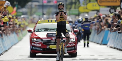 Tour de France, nella 15esima tappa trionfa Kuss