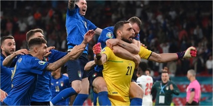 Donnarumma miglior giocatore di Euro 2020: "Ringrazio Bonucci e Chiellini"