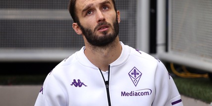 Fiorentina, rivoluzione difesa: via Pezzella, in tre nel mirino