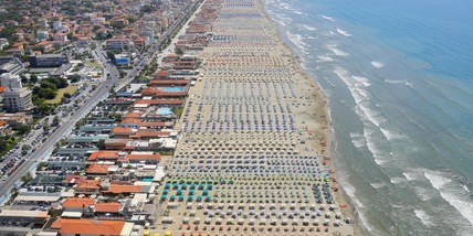 Covid, ecco cosa succede se ci si ammala in vacanza