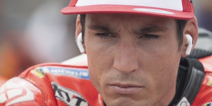 MotoGp, ferite al volto per Aleix Espargaro dopo un incidente in bici