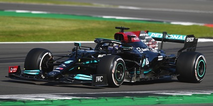 F1: Hamilton vince il Gp di Silverstone davanti a un grande Leclerc