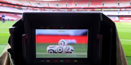 Calciatore arrestato per pedofilia: Premier sotto shock