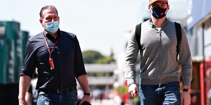 F1, Jos Verstappen: "Wolff ci ha sempre chiamato. Domenica non si è fatto sentire"