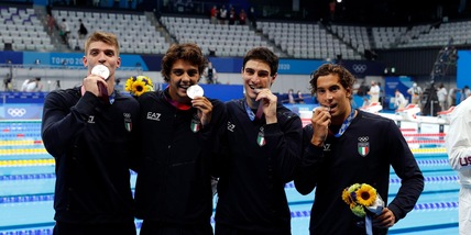 Italia, medaglia d'argento nella staffetta 4x100 stile libero