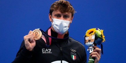 Italia, medaglia di bronzo per Martinenghi nei 100 rana
