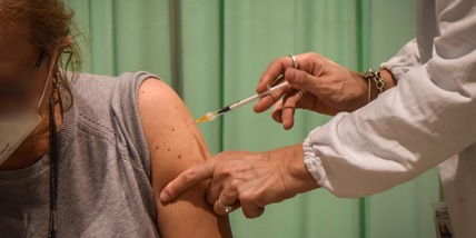 Vaccini obbligatori per docenti: 8 studenti su 10 favorevoli
