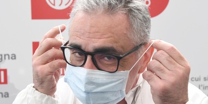 Covid, quarta ondata in Italia. Pregliasco: "Siamo nella fase crescente"