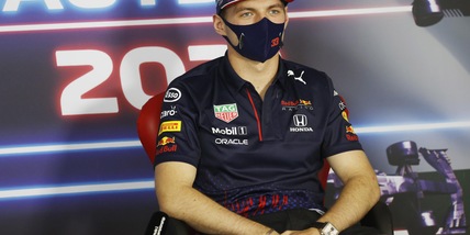 F1, Verstappen: "Silverstone ha mostrato com'è veramente la Mercedes"