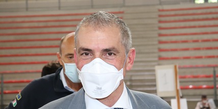 Vaccini, Costa sui docenti: "Ancora 200mila non vaccinati"