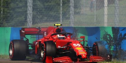 F1, Gp Ungheria: Sainz contro le barriere ed eliminato in Q2