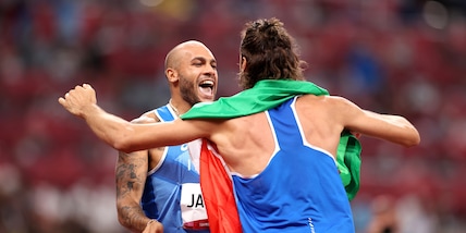 Jacobs e Tamberi, notte insonne e standing ovation: che festa al Villaggio!