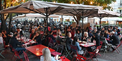 "Il pesce? Così così". Lo chef lo picchia al ristorante