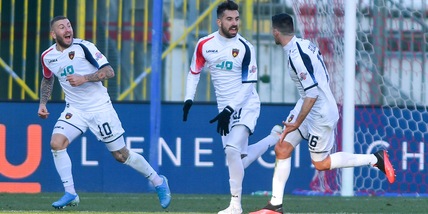 Cosenza, ufficiali Caso e Sy in prestito