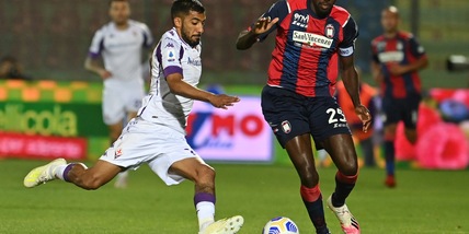 Crotone-Vibonese 3-5 dagli 11 metri: a segno Spina e Nedelcearu