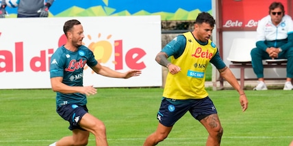 Napoli, per Petagna personalizzato in campo
