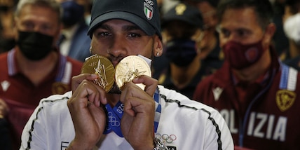 Jacobs, bagno di folla al rientro in Italia: "Non mi pongo limiti"