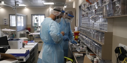 Covid, in Israele via alla terza dose vaccini Pfizer per over 50