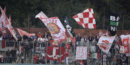 Bari, i tifosi disertano lo stadio: "Luogo tetro"